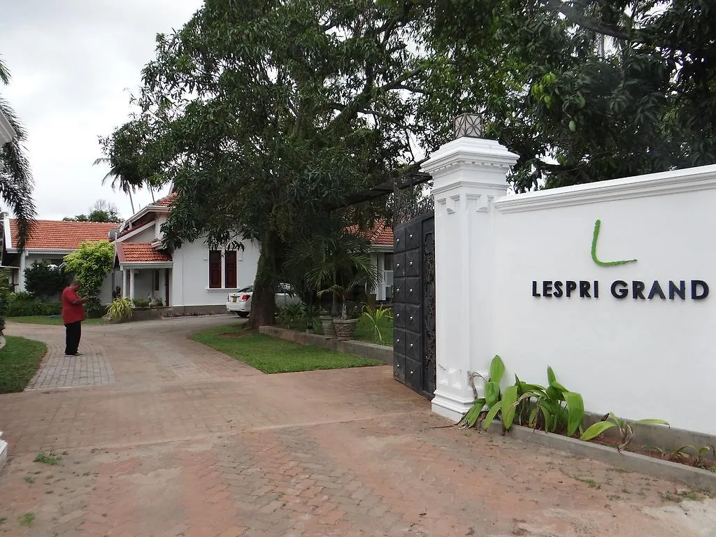 Lespri Grand Otel Negombo 4*,