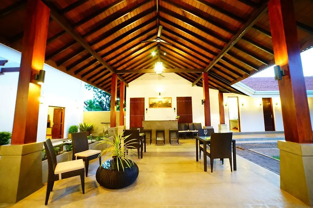 Rezort Hotel Lespri Grand Negombo