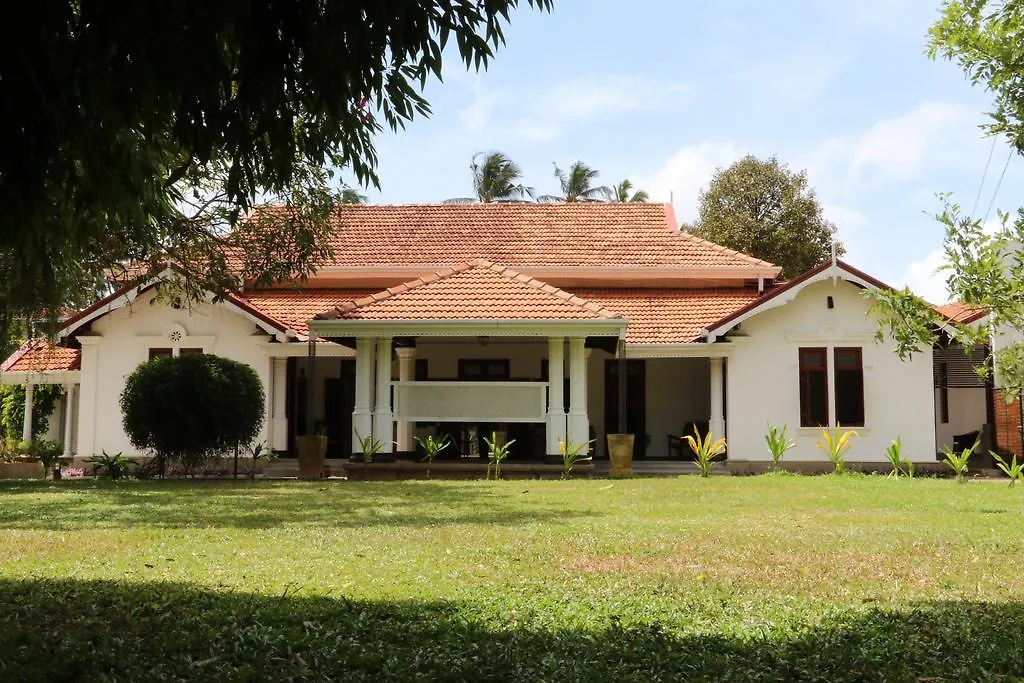 Lespri Grand Otel Negombo