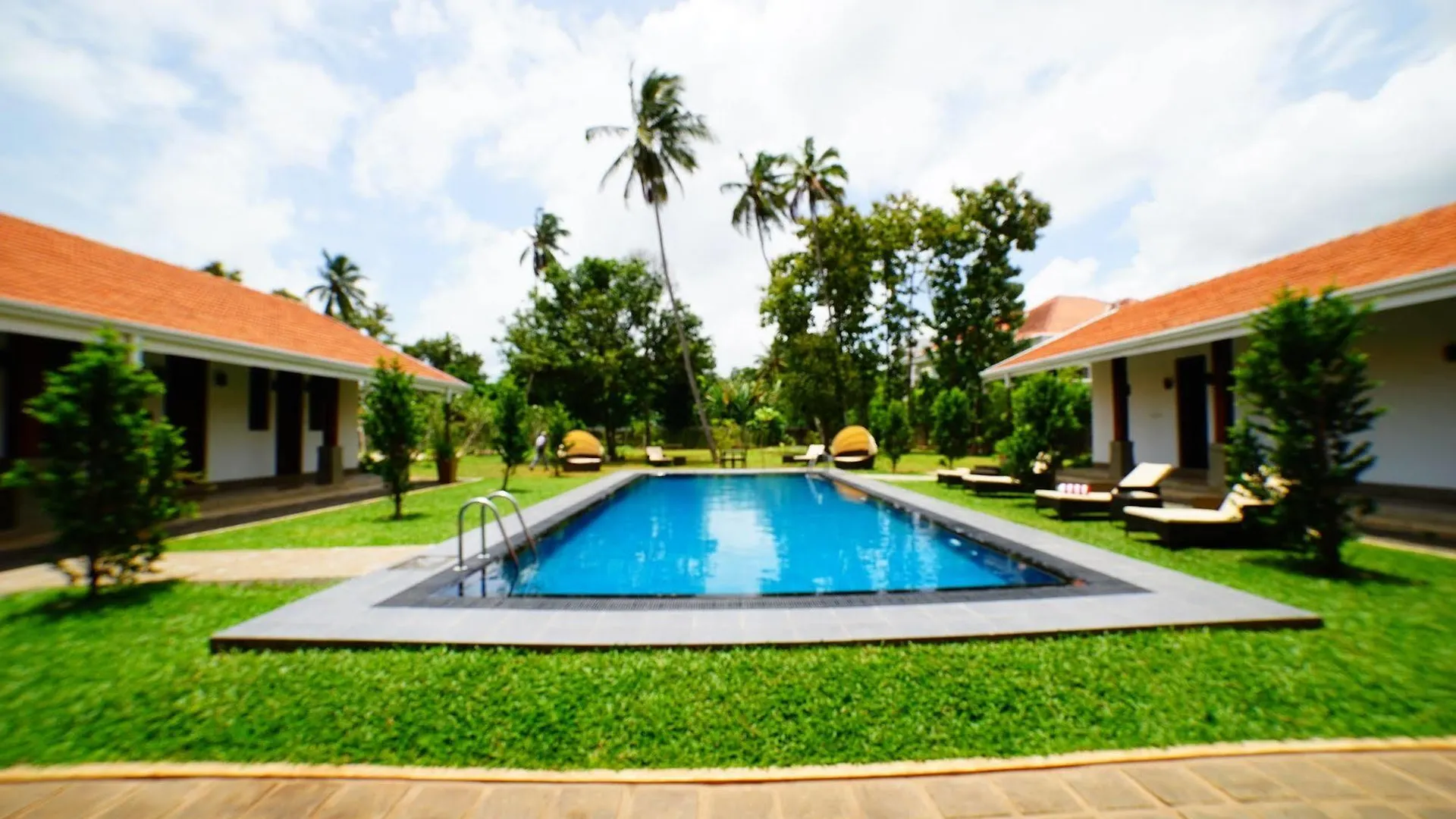 Lespri Grand Hotel Negombo